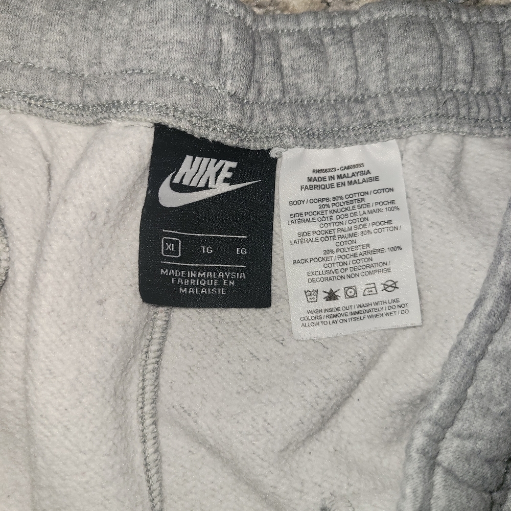 Nike Shorts - Picture 2 of 3